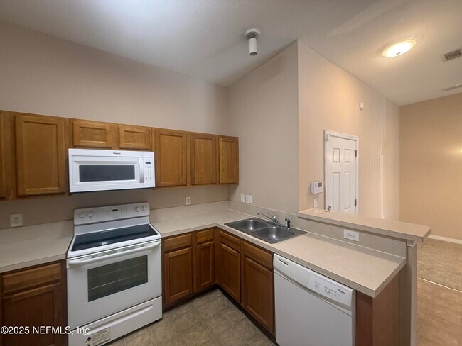 Building Photo - 5150 Playpen Dr