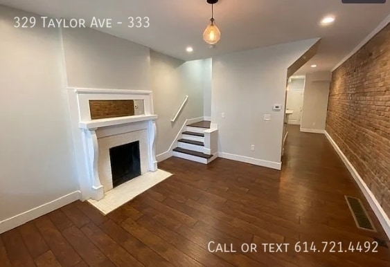 Building Photo - 329 Taylor Ave