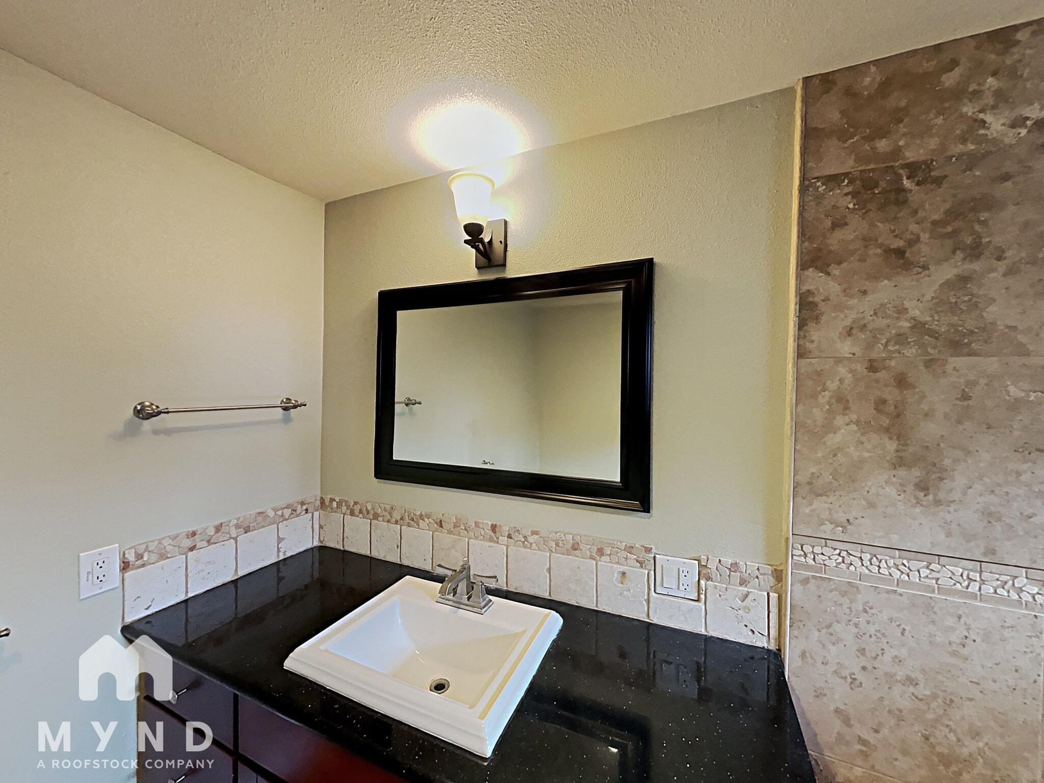 Building Photo - 10305 Wunderlich Dr