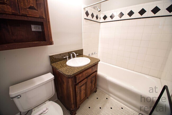 Building Photo - 1347 S Indianapolis Ave