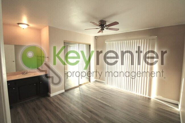 Building Photo - 5634 Clark Ave