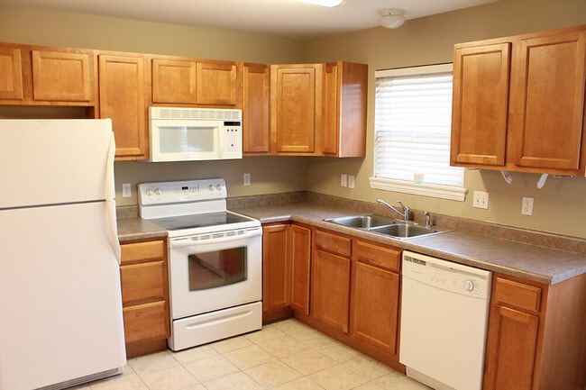 Building Photo - 1304 E Brown School Rd