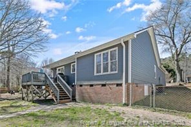 Building Photo - 2527 SIlverbell