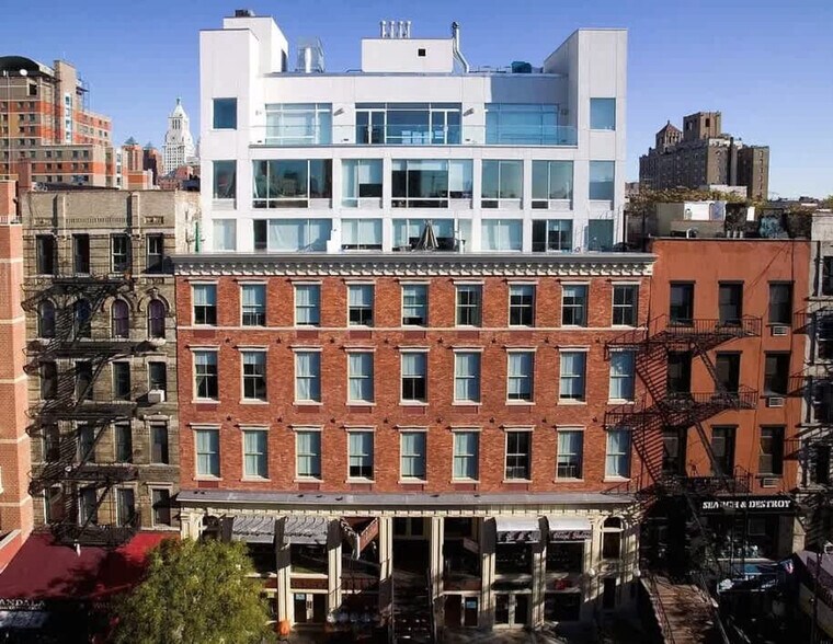 Building Photo - 19 St Marks Pl