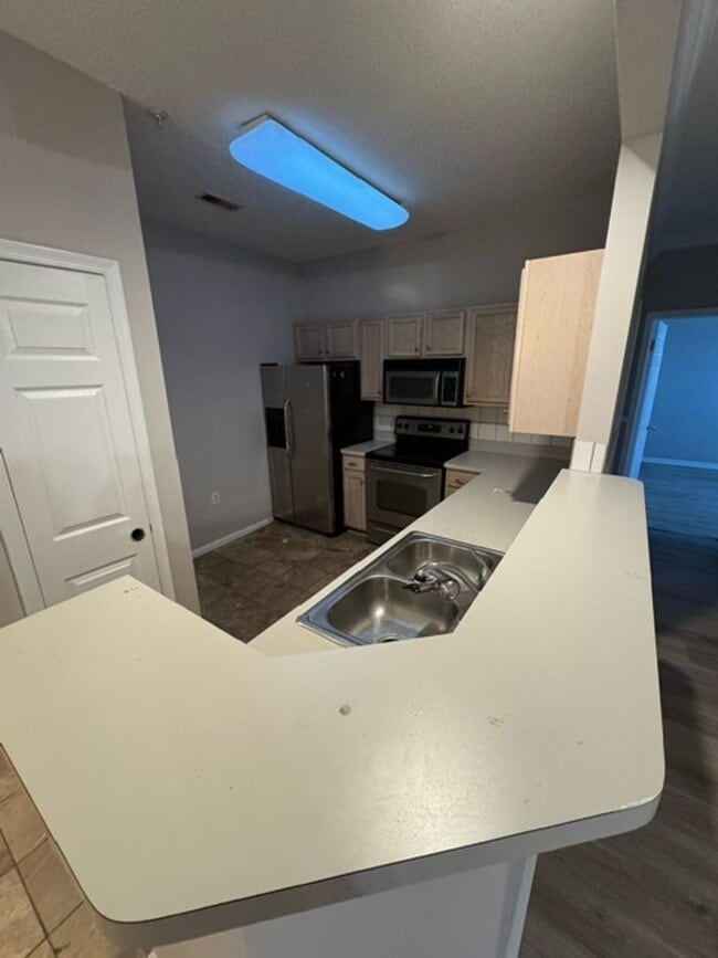 Building Photo - Condo for rent in Windsor Mill!