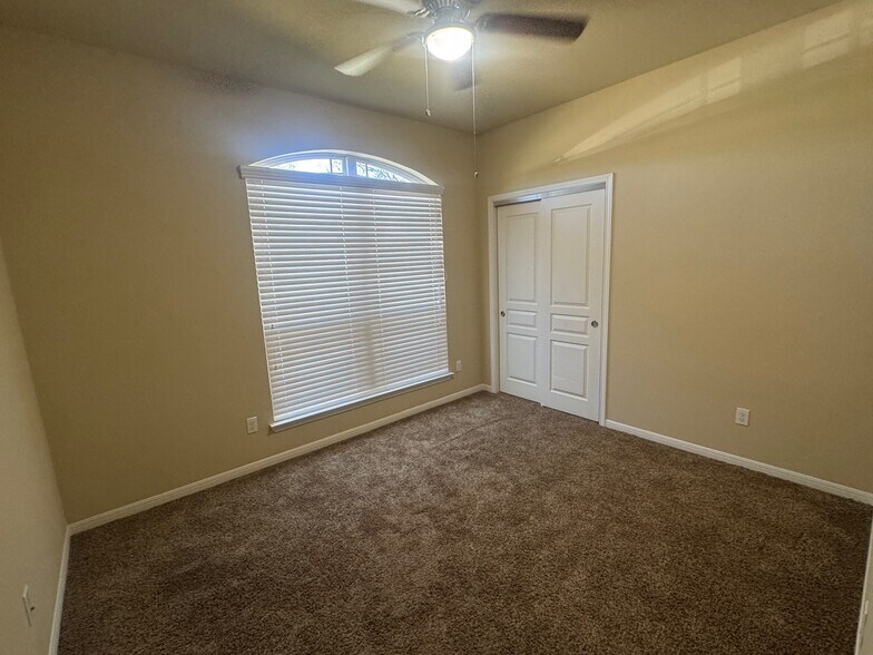 Building Photo - 1107 Rhodactis Dr