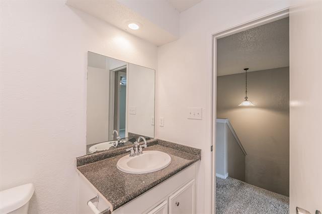 Building Photo - 2762 Parkchester Dr