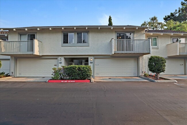 Building Photo - Cupertino 2 Bed, 2 Bath Townhouse with Att...