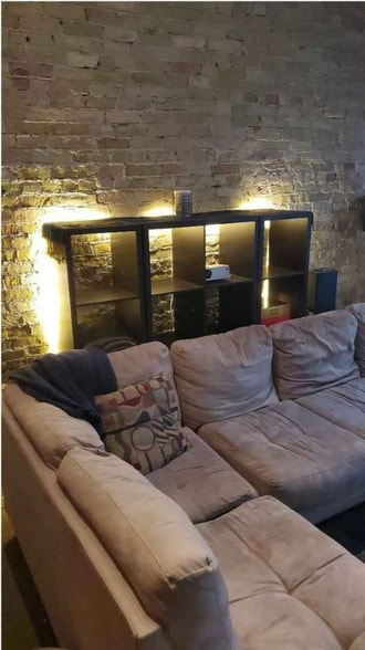 Building Photo - 773 N Water St