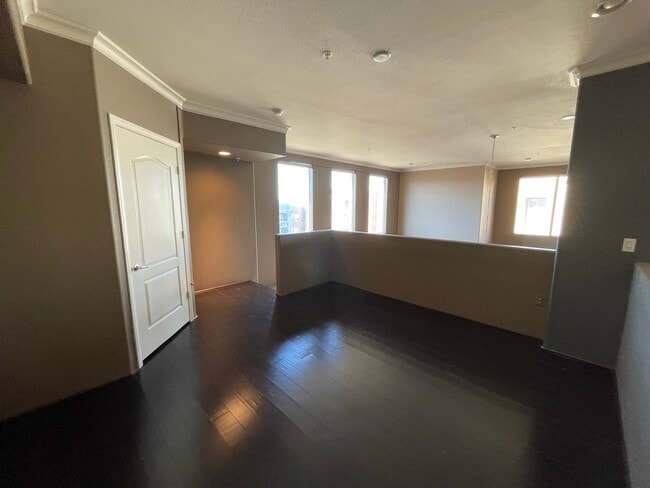 Building Photo - Coming Soon-Gorgeous & Spacious Loft Style 1 Bedroom Unit in Guard Gated Manhattan Condos!