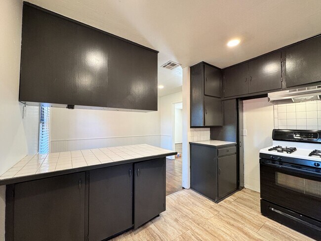 Building Photo - Charming Home for Rent