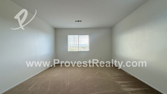 Building Photo - 9640 Peridot Ave