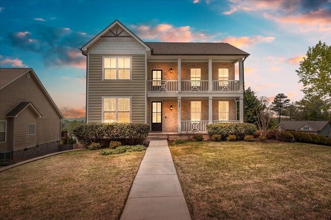 Primary Photo - Stunning Home w Million Dollar Views! 4 Be...