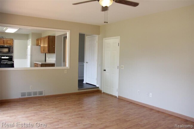 Building Photo - 44777 Saltz Rd
