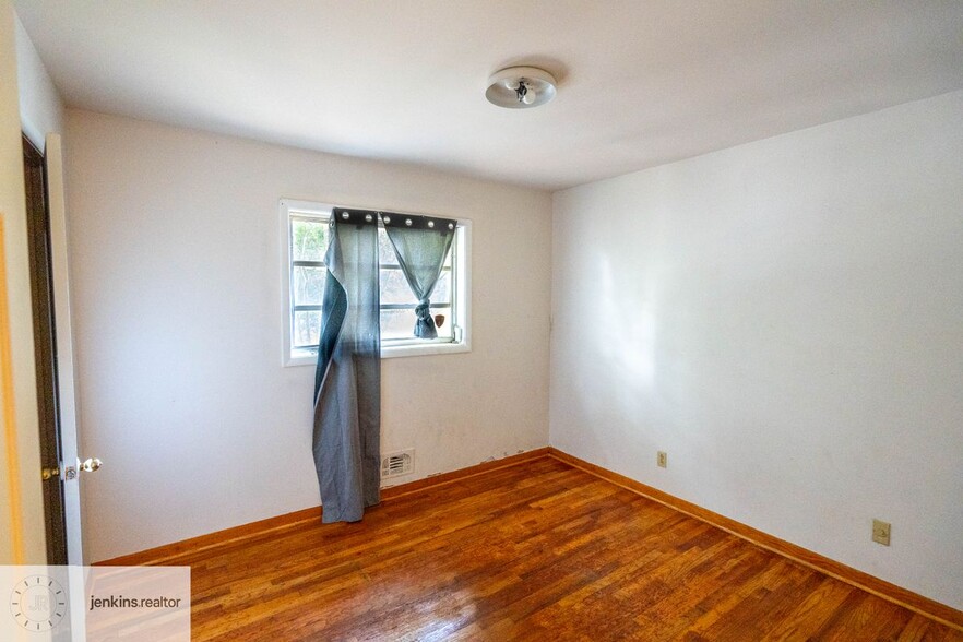 Building Photo - 2644 Preston Dr