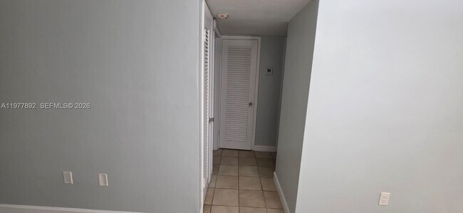 Building Photo - 7570 SW 82nd St