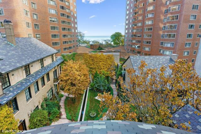 Building Photo - 2 bedroom in Chicago IL 60610