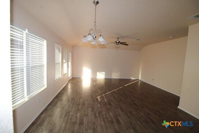 Building Photo - 5000 Imperial Eagle Dr