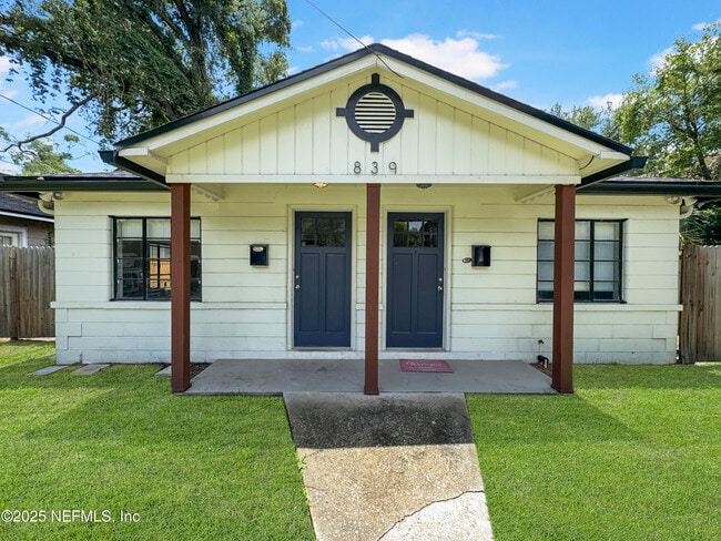 Primary Photo - 839 Acosta St