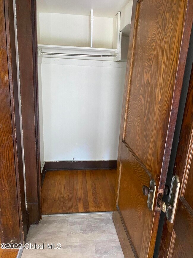 Building Photo - 663 Hudson Ave