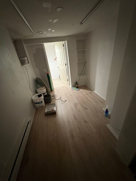 Building Photo - 779 Lake St