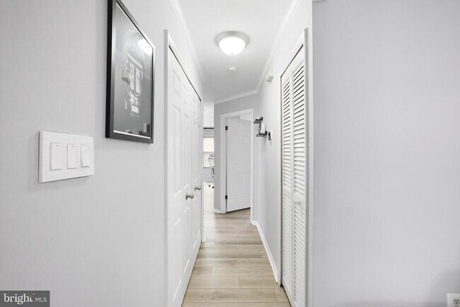 Building Photo - 7812 Mayfair Cir