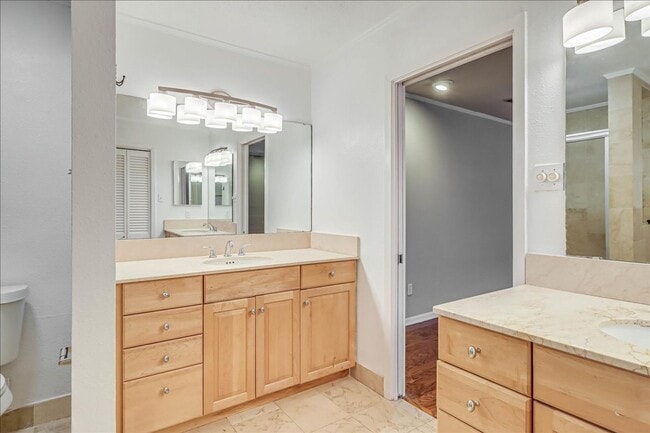 Building Photo - 5518 Sarazen Dr