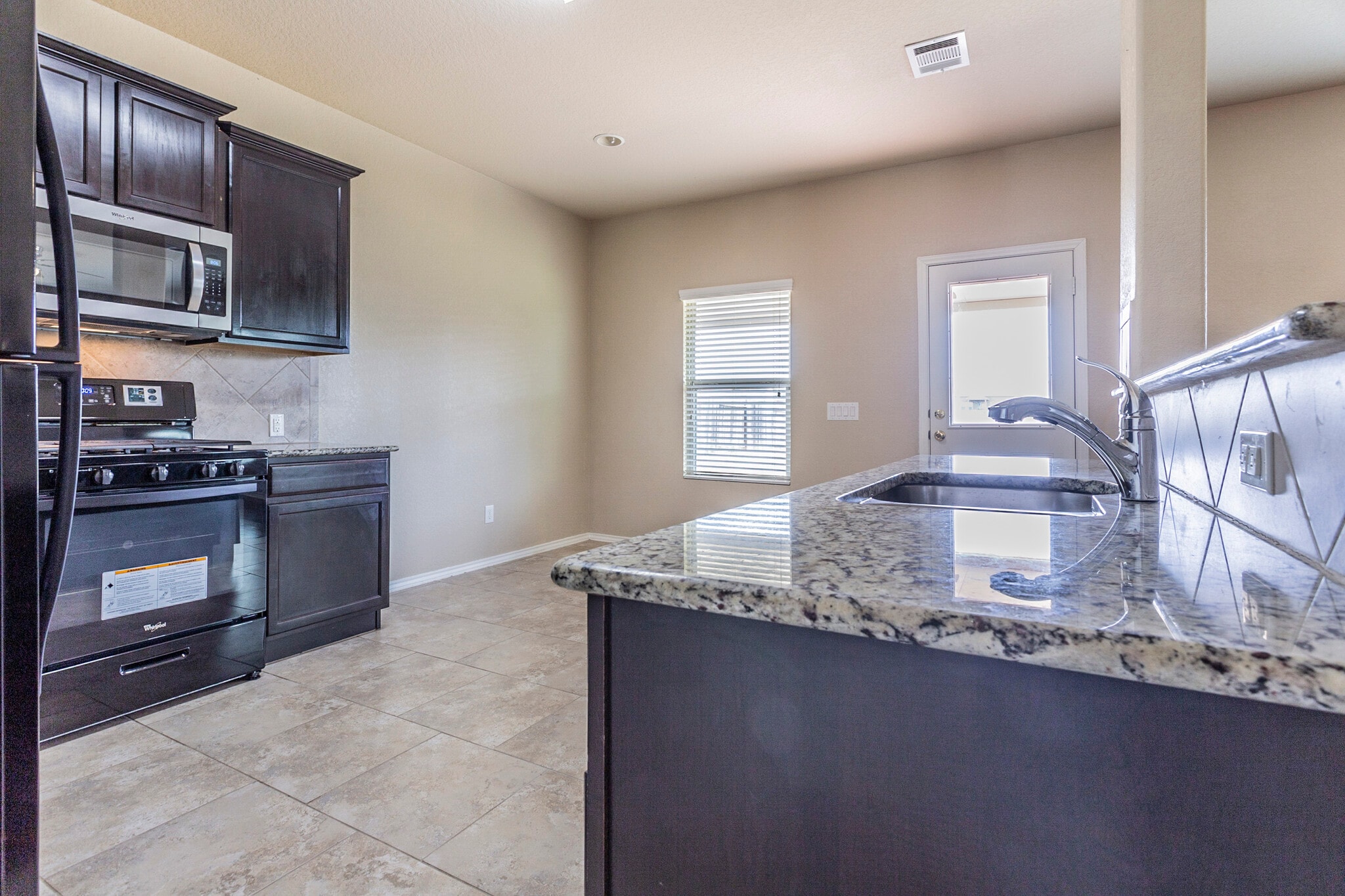 Building Photo - 802 Lee Trevino