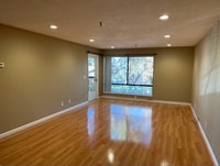 Building Photo - Spacious 3 Bed 2 Bath Condo Located in Desirable Mountain View Location