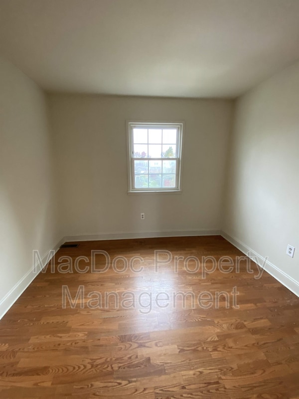 Building Photo - 2331 McClellan Ct