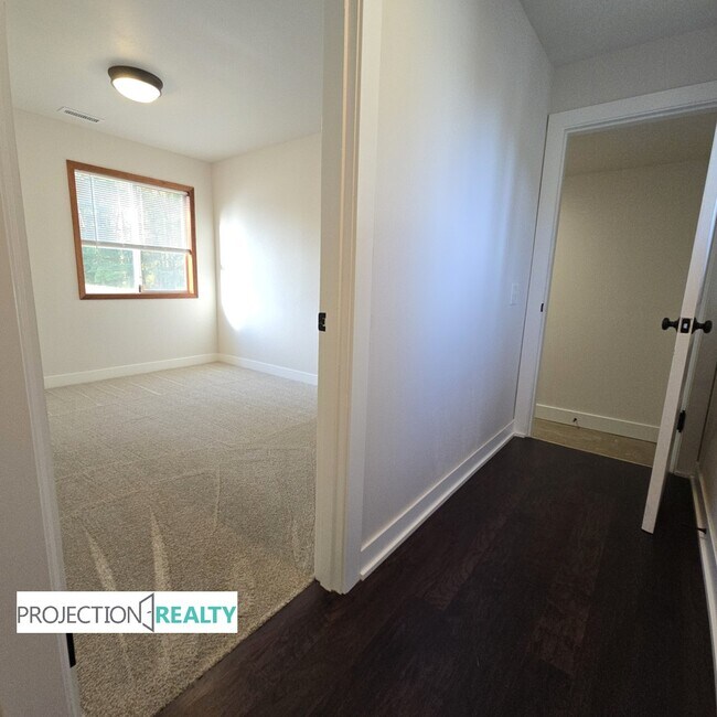 Building Photo - 32535 Coal Creek Rd