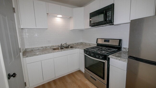Building Photo - OPEN HOUSE, SAT., AUG. 30th from 11 - 11:3...