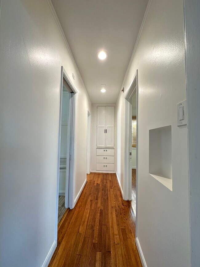 Building Photo - 6024 Dauphin Ave