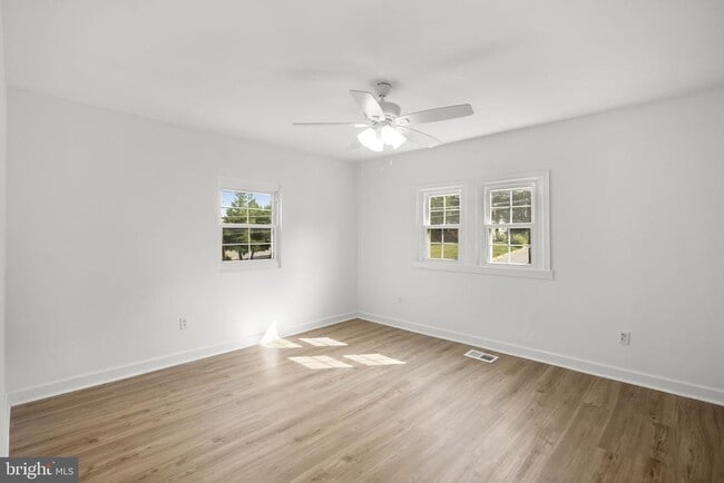 Building Photo - 138 Maryland Park Dr
