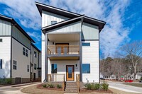 Building Photo - 1324 E Lenoir St