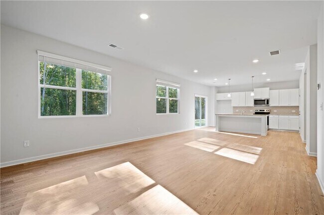 Building Photo - 785 Summerwood Ln