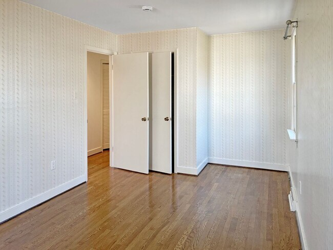 Building Photo - Charming and Unique 3 Bedroom - Powhatan/Midlothian Area