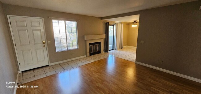 Building Photo - HILLCREST - SAN DIEGO - Nice 2 Bedroom / 2...