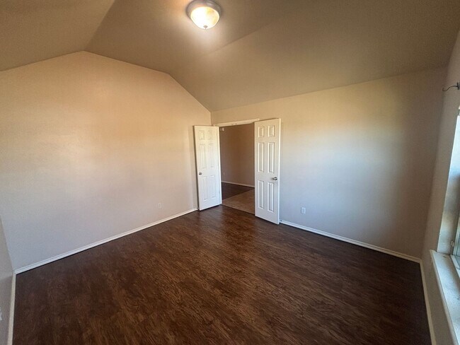 Building Photo - Wonderful 3 Bed 2 Bath in Choctaw