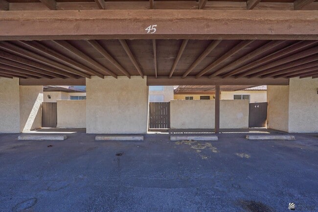 Building Photo - 2155 S 14th Ave