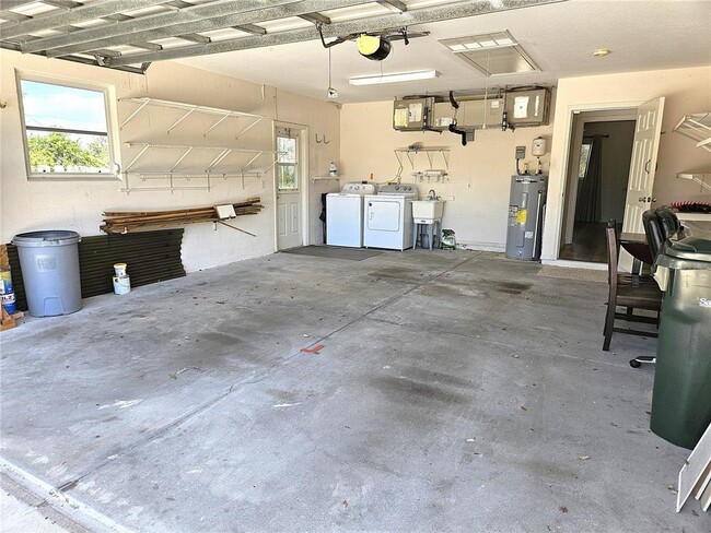 Building Photo - 1088 Panda Rd