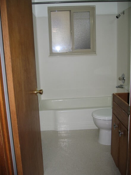 Building Photo - 3659 Dayton Ave N