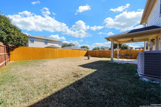 Building Photo - 4 Bedroom 3 Bathroom located in Cibolo Val...