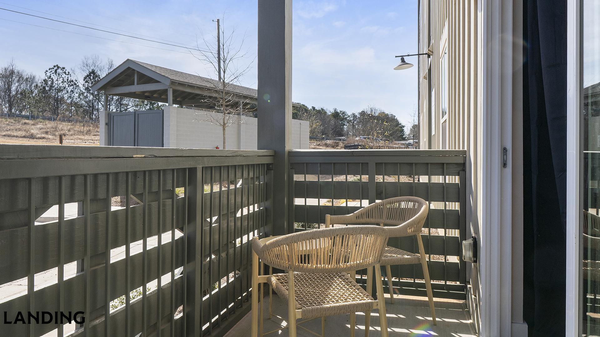 Building Photo - 1000 Forestview Dr