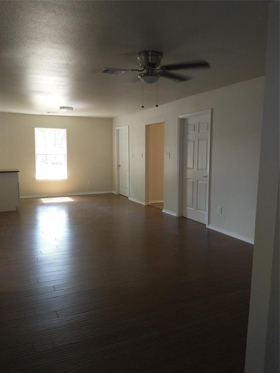 Building Photo - 258 Rosewood Dr