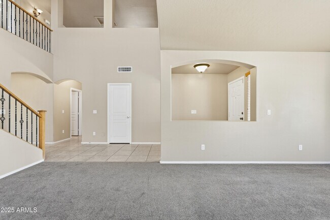 Building Photo - 3032 E Denim Trail