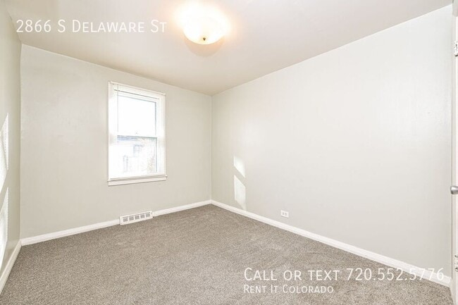Building Photo - 2866 S Delaware St
