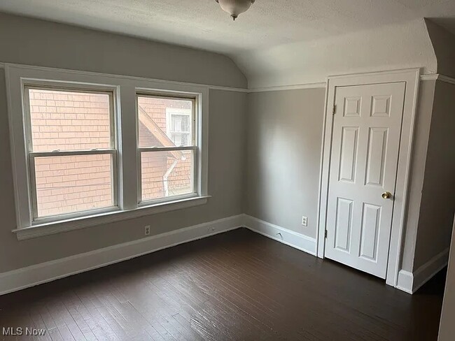Building Photo - 12818 Beachwood Ave