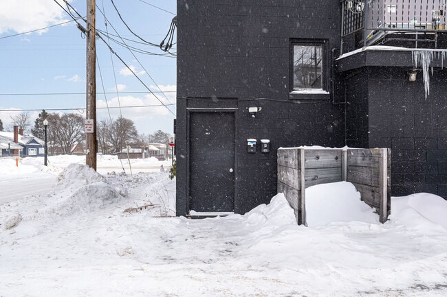 Building Photo - 1127 N 3rd St