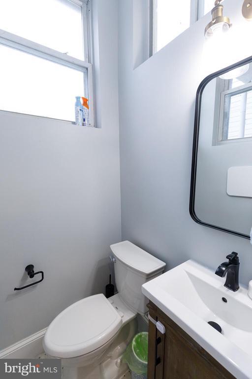 Building Photo - 1113 Clifton St NW